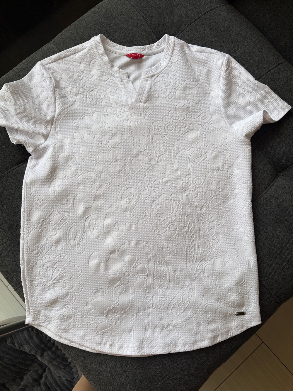 Guess White Embossed Floral Notch-Neck Tee